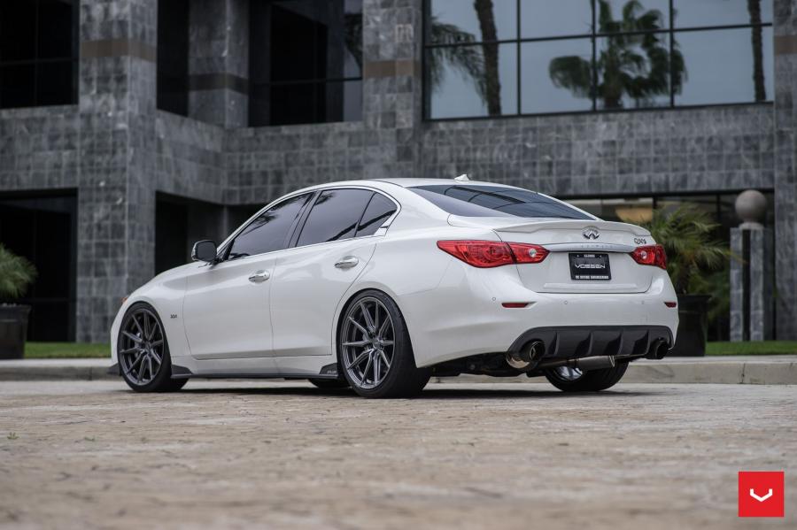  Infiniti Q50S on Vossen Wheels (HF-3) 2019 года  (фото 7 из 13)